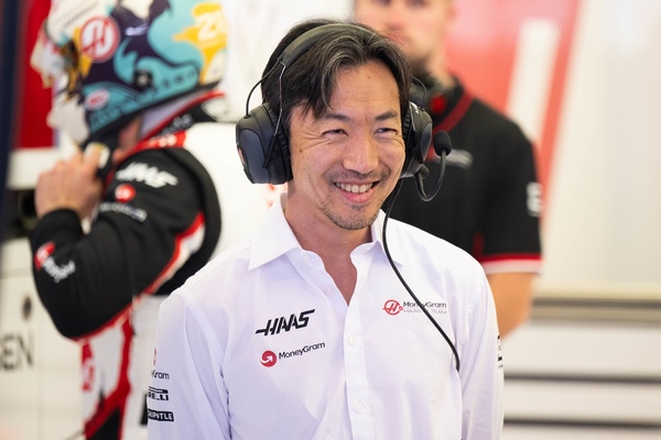 Haas i 2024 pre-season test med ny teamchef, Ayao Komatsu