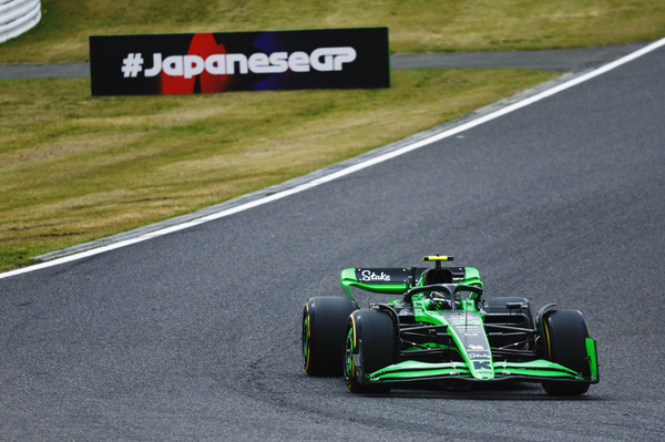 Kick Sauber F1 Team C44 Japans GP.